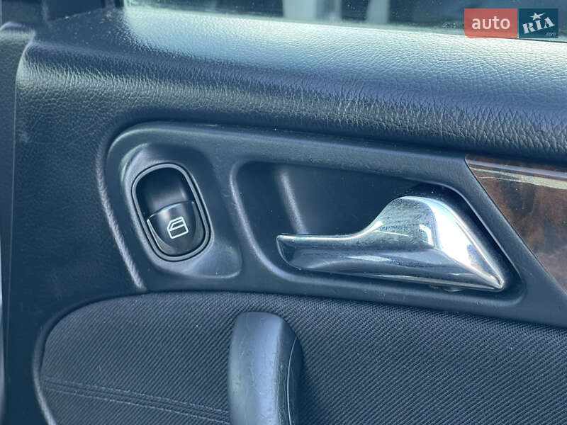Универсал Mercedes-Benz C-Class 2005 в Ровно