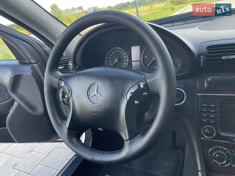 Универсал Mercedes-Benz C-Class 2005 в Ровно