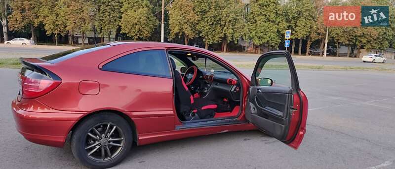 Купе Mercedes-Benz C-Class 2001 в Запоріжжі