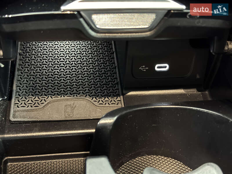 Универсал Mercedes-Benz C-Class 2023 в Киеве фото 23 Универсал Mercedes-Benz C-Class 2023 в Киеве