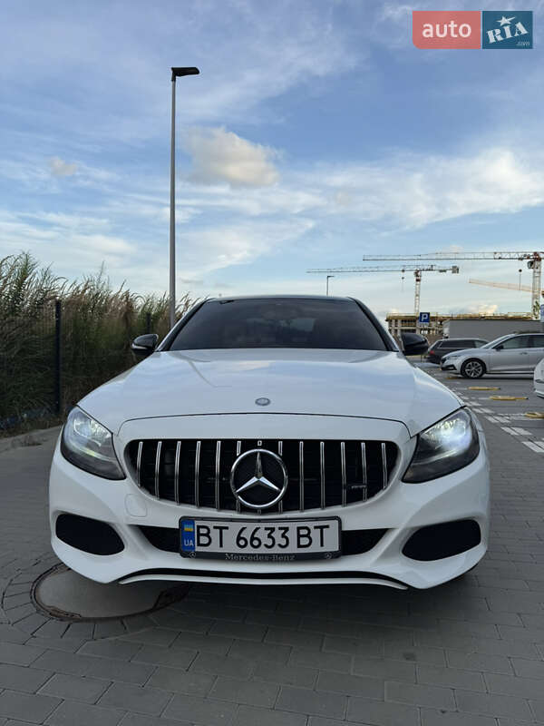 Седан Mercedes-Benz C-Class 2015 в Львове