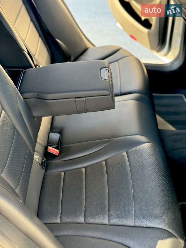 Седан Mercedes-Benz C-Class 2018 в Кропивницькому
