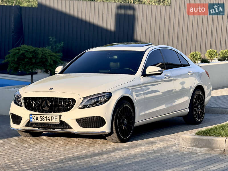 Седан Mercedes-Benz C-Class 2018 в Кропивницькому