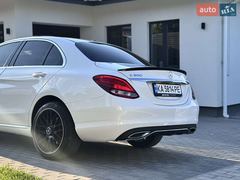 Седан Mercedes-Benz C-Class 2018 в Кропивницькому