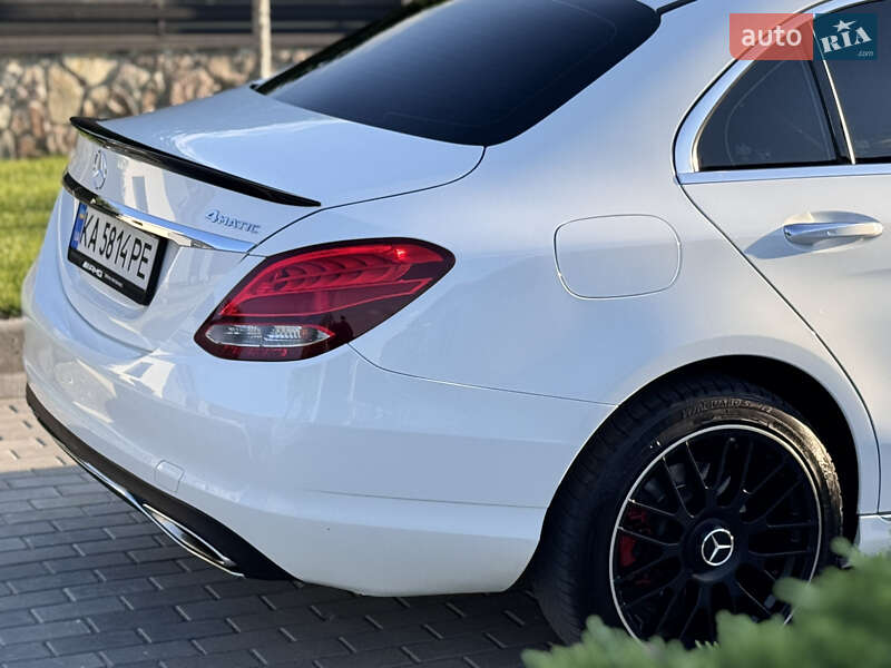 Седан Mercedes-Benz C-Class 2018 в Кропивницькому