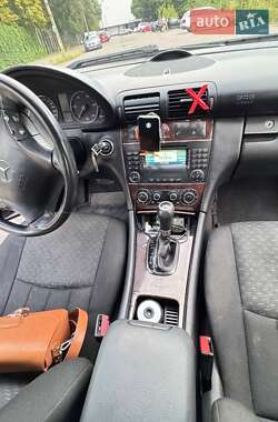 Седан Mercedes-Benz C-Class 2004 в 