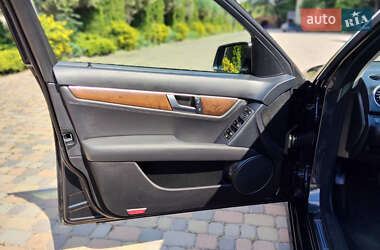 Седан Mercedes-Benz C-Class 2012 в 