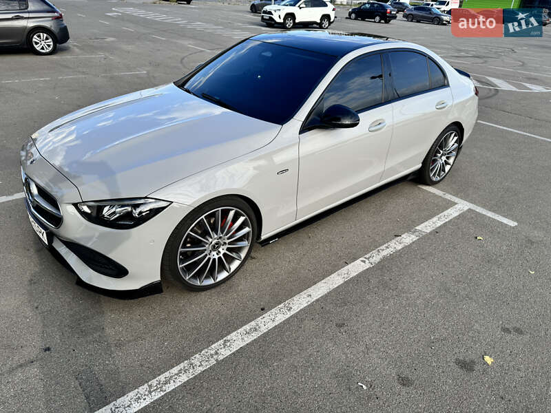 Mercedes-Benz C-Class 2021