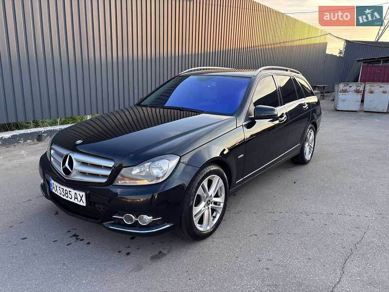 Универсал Mercedes-Benz C-Class 2011 в 