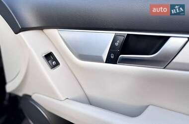 Универсал Mercedes-Benz C-Class 2011 в 