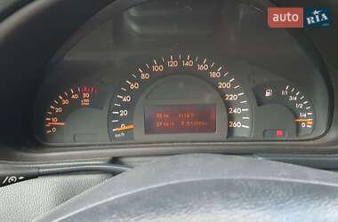 Седан Mercedes-Benz C-Class 2002 в 