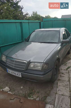 Седан Mercedes-Benz C-Class 1994 в Харькове