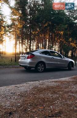 Купе Mercedes-Benz C-Class 2002 в Буче