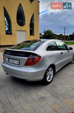 Купе Mercedes-Benz C-Class 2001 в 