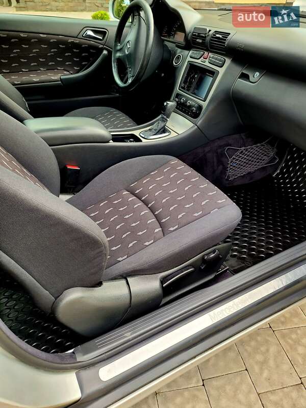 Купе Mercedes-Benz C-Class 2001 в Львове фото 24 Купе Mercedes-Benz C-Class 2001 в Львове