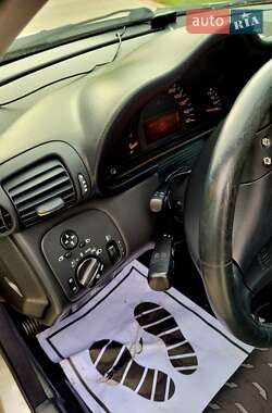 Купе Mercedes-Benz C-Class 2001 в 