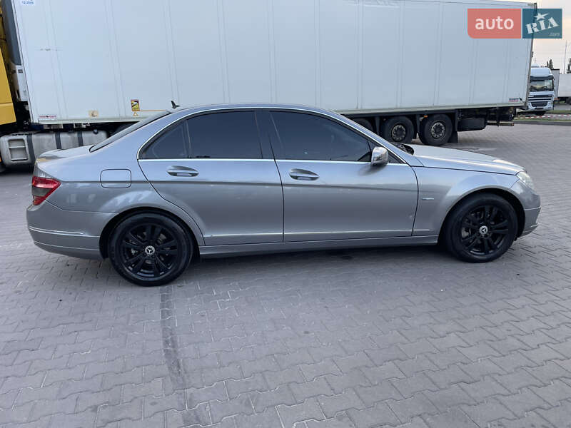 Седан Mercedes-Benz C-Class 2009 в Киеве фото 8 Седан Mercedes-Benz C-Class 2009 в Киеве