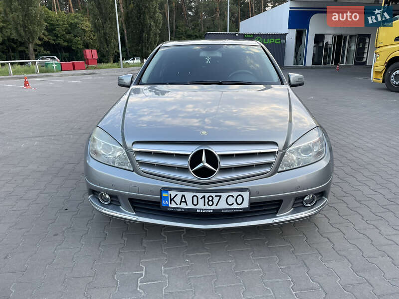Mercedes-Benz C-Class 2009