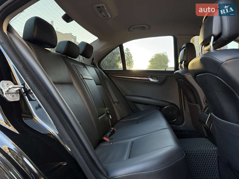 Седан Mercedes-Benz C-Class 2007 в Миколаєві