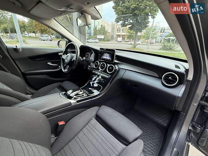 Универсал Mercedes-Benz C-Class 2018 в Киеве фото 14 Универсал Mercedes-Benz C-Class 2018 в Киеве
