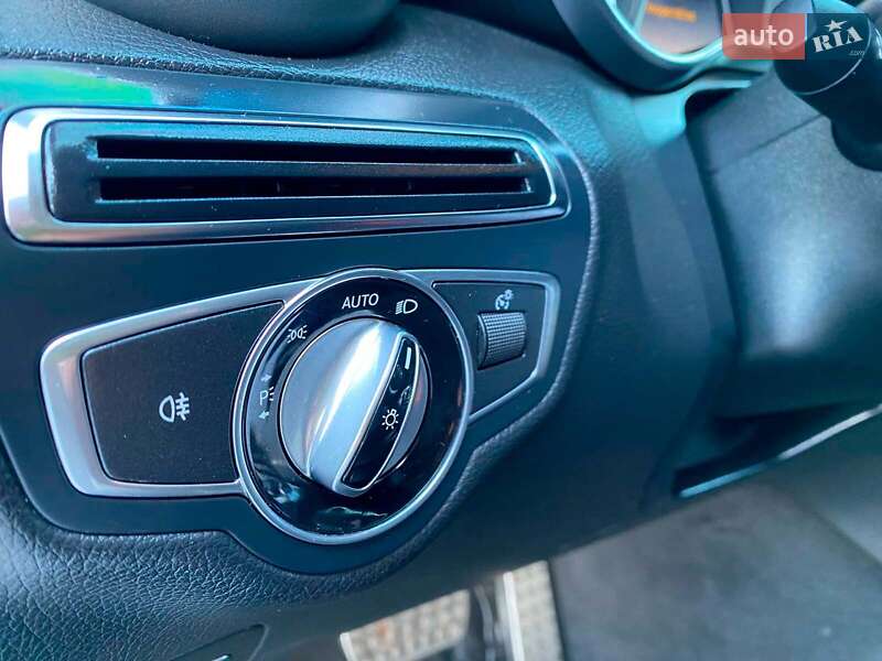 Седан Mercedes-Benz C-Class 2015 в Львове