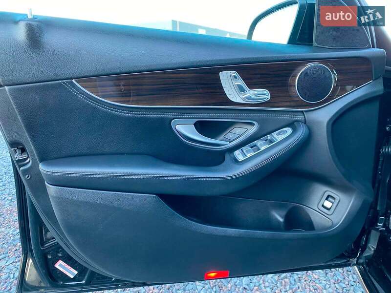 Седан Mercedes-Benz C-Class 2015 в Львове