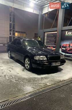 Седан Mercedes-Benz C-Class 1995 в Коростені