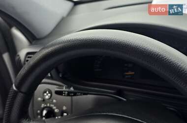 Седан Mercedes-Benz C-Class 2003 в 