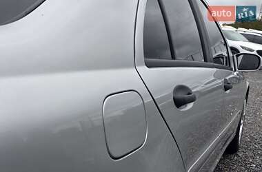 Седан Mercedes-Benz C-Class 2003 в 