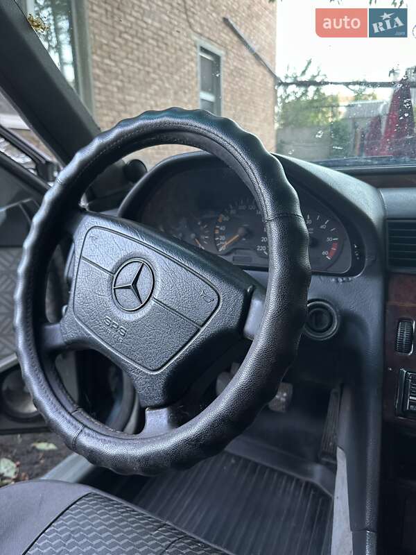 Седан Mercedes-Benz C-Class 1997 в Ровно