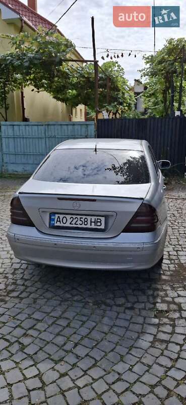 Mercedes-Benz C-Class 2001