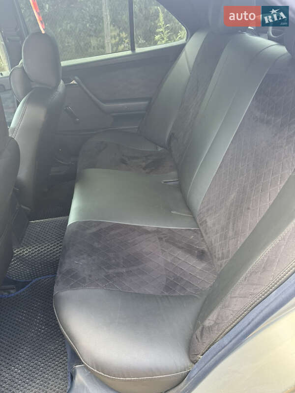 Седан Mercedes-Benz C-Class 1994 в Вороновице фото 5 Седан Mercedes-Benz C-Class 1994 в Вороновице