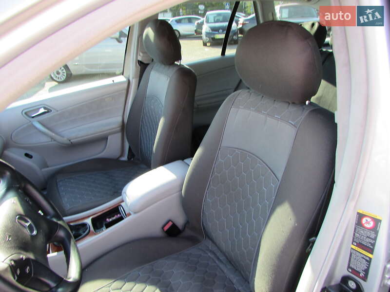 Универсал Mercedes-Benz C-Class 2003 в Кропивницком
