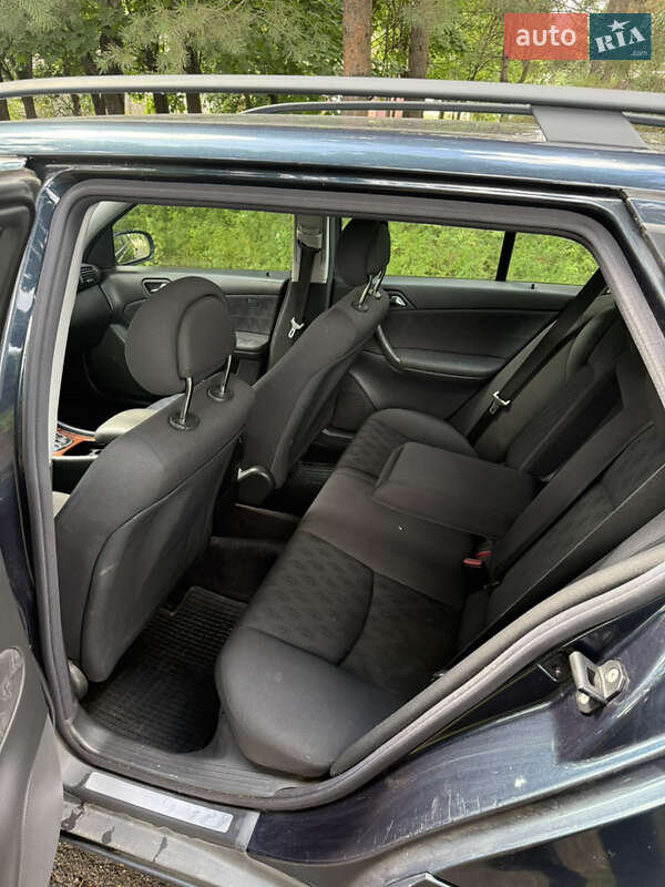 Универсал Mercedes-Benz C-Class 2003 в Костополе