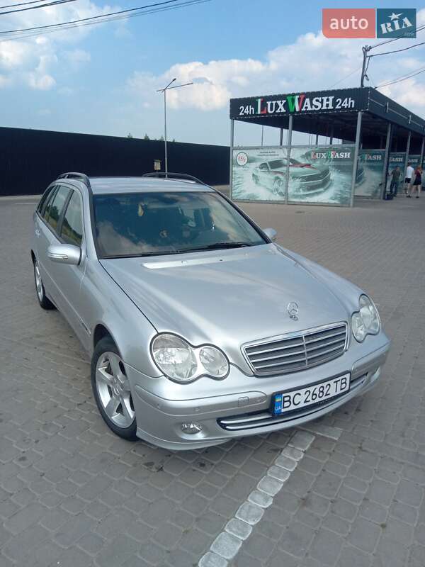 Универсал Mercedes-Benz C-Class 2004 в Львове