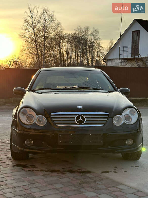 Купе Mercedes-Benz C-Class 2002 в Вишневом фото 7 Купе Mercedes-Benz C-Class 2002 в Вишневом