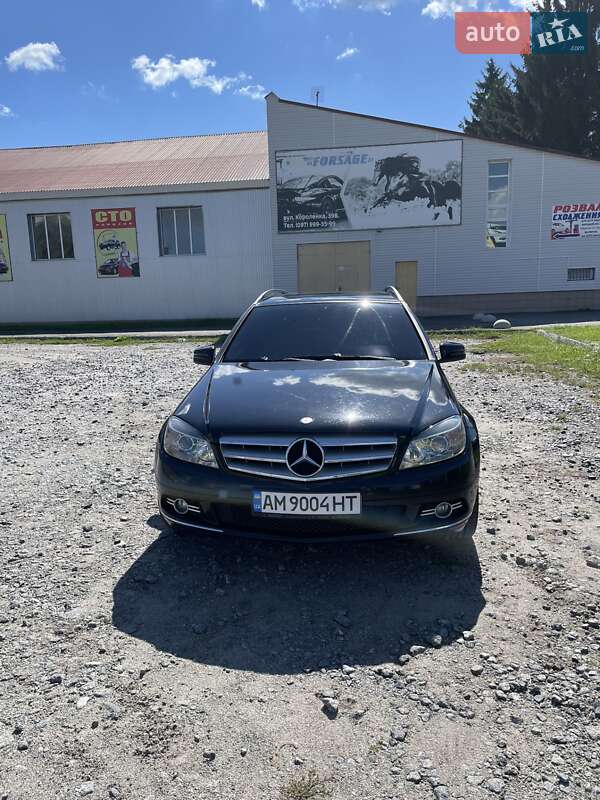 Универсал Mercedes-Benz C-Class 2009 в Бердичеве
