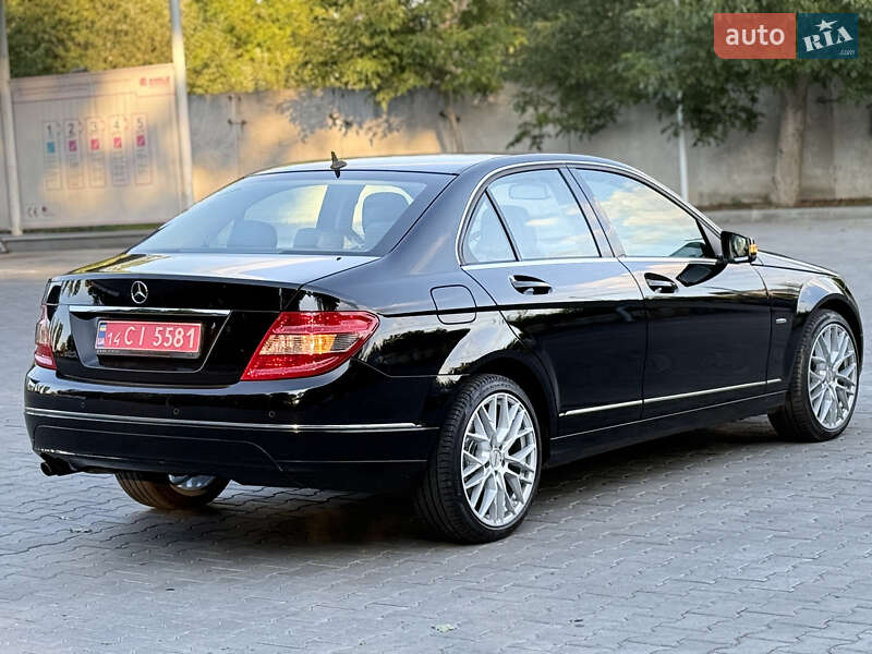 Седан Mercedes-Benz C-Class 2010 в Виннице