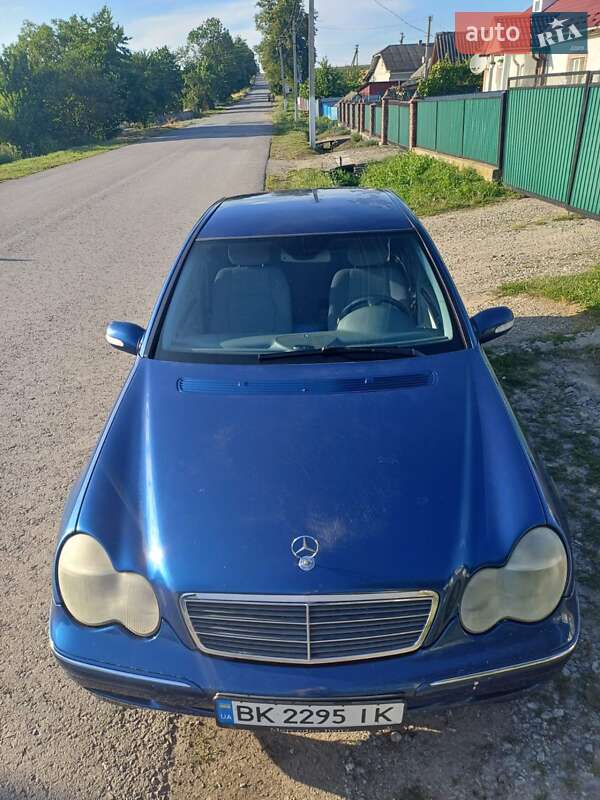 Седан Mercedes-Benz C-Class 2002 в Тернополі
