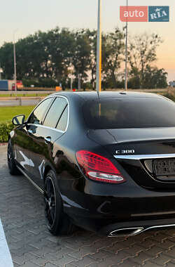 Седан Mercedes-Benz C-Class 2016 в 