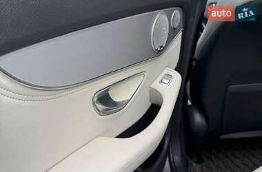 Седан Mercedes-Benz C-Class 2015 в 