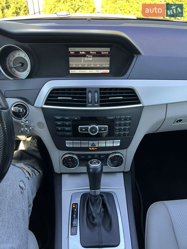 Седан Mercedes-Benz C-Class 2013 в Львове фото 26 Седан Mercedes-Benz C-Class 2013 в Львове