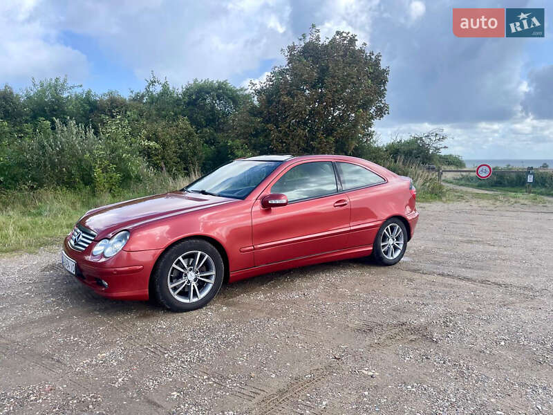 Купе Mercedes-Benz C-Class 2002 в Черкассах