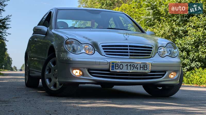 Седан Mercedes-Benz C-Class 2004 в Тернополе