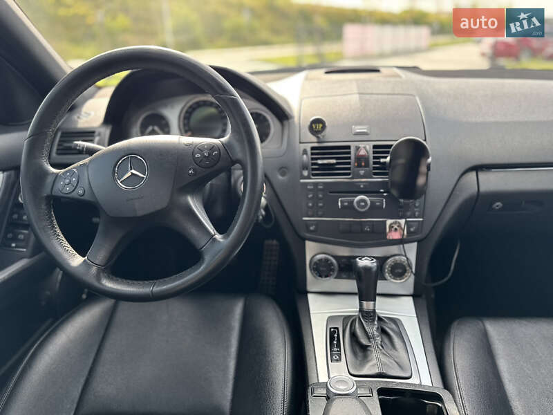 Седан Mercedes-Benz C-Class 2007 в Киеве