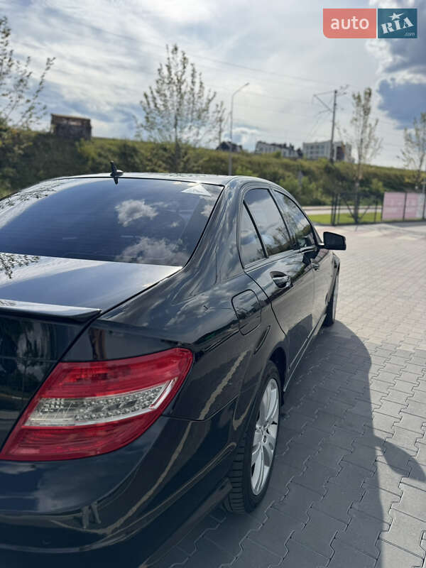 Седан Mercedes-Benz C-Class 2007 в Киеве