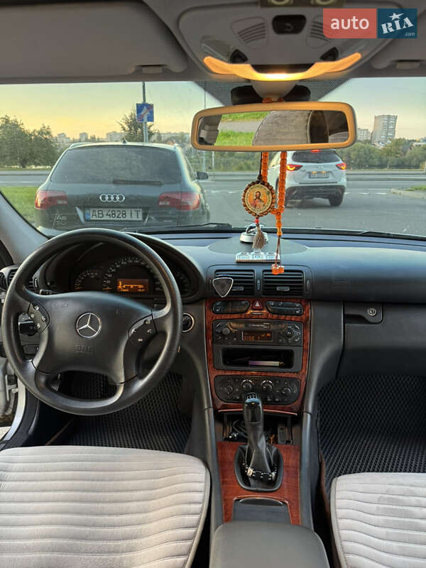 Седан Mercedes-Benz C-Class 2001 в Вінниці