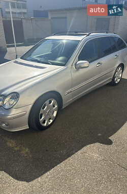 Универсал Mercedes-Benz C-Class 2004 в 