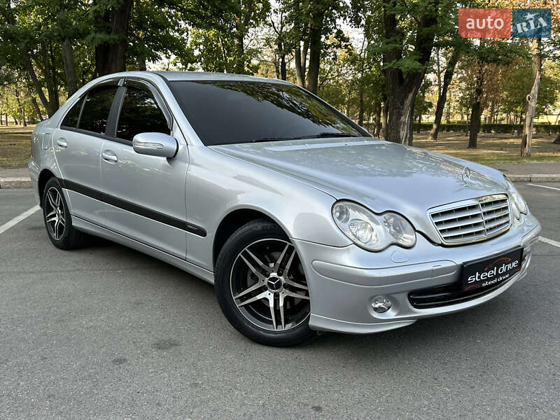 Mercedes-Benz C-Class 2007