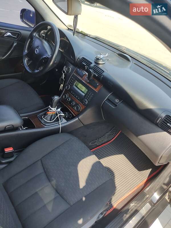Универсал Mercedes-Benz C-Class 2004 в Каменском